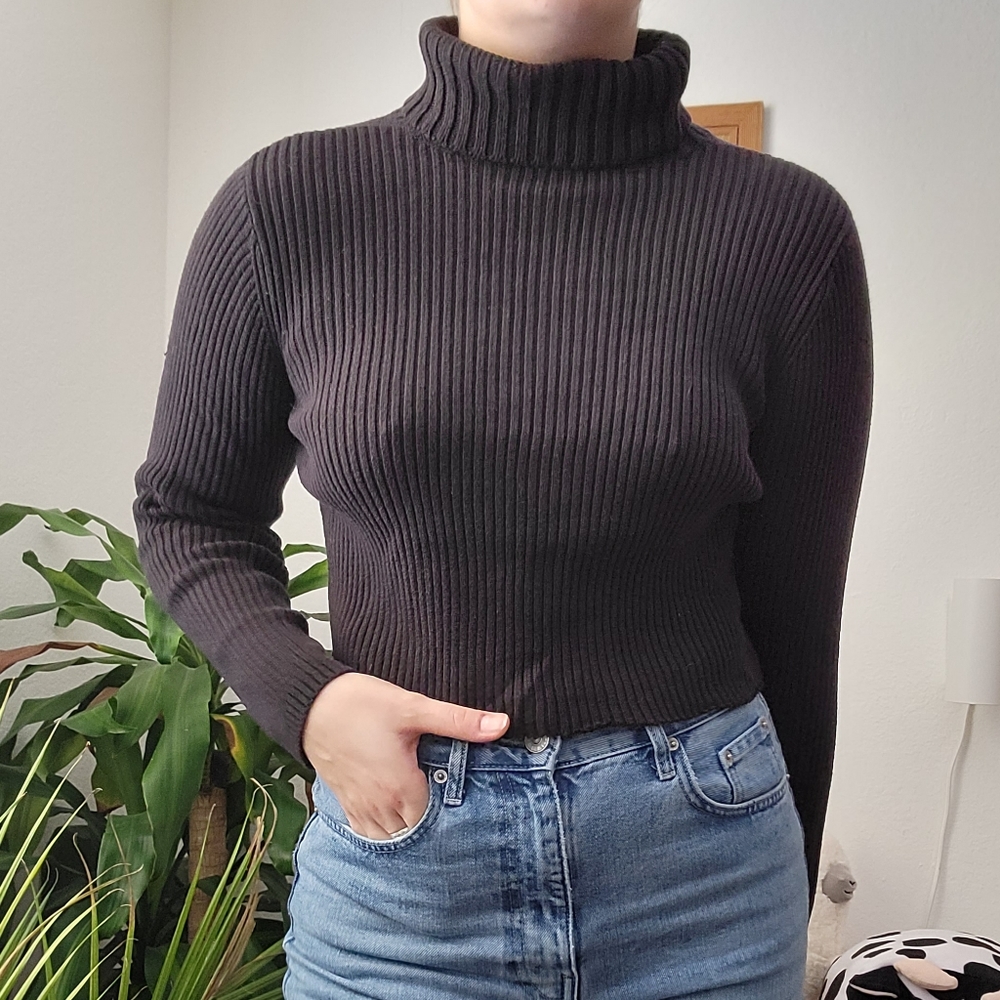 Black Cropped Turtleneck